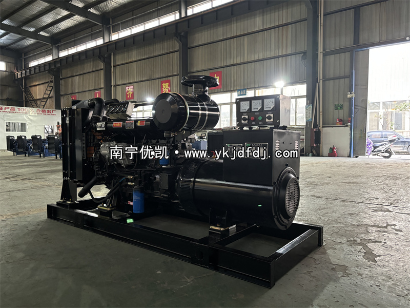 2025年3月13日，120kw濰坊雷納柴油發(fā)電機組裝車發(fā)貨