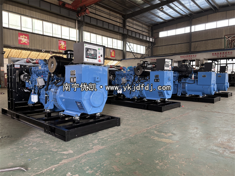 2025年6月3日，厄爾多瓜項(xiàng)目出口4臺柴油發(fā)電機(jī)組裝車發(fā)貨義烏港口